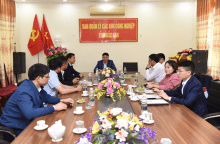 LỄ TRAO QUYẾT ĐỊNH CHẤP THUẬN CHỦ TRƯƠNG ĐẦU TƯ CHO DỰ ÁN SẢN XUẤT TỦ BẾP, MẶT BÀN ĐÁ THẠCH ANH